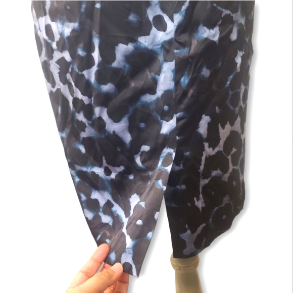 Ann Taylor Silk Animal Pattern Printed Pencil Skirt Size 4 Women - Picture 5 of 10